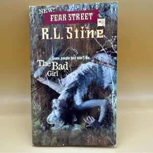 RL. Stine New Fear Street series book #4 The Bad Girl ya horror rare 1st Edt